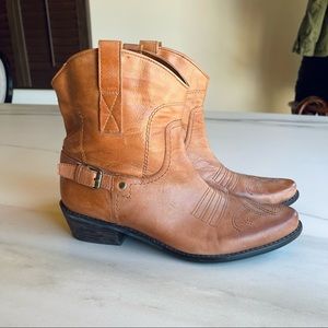 Franco Sarto Waco Leather Booties | Size 9.5